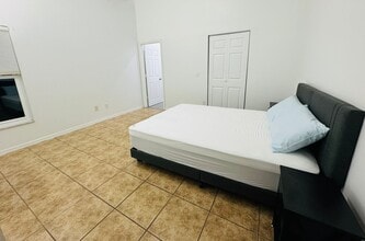 536 Cheshire Way, Unit Unit1 in Davenport, FL - Foto de edificio - Building Photo