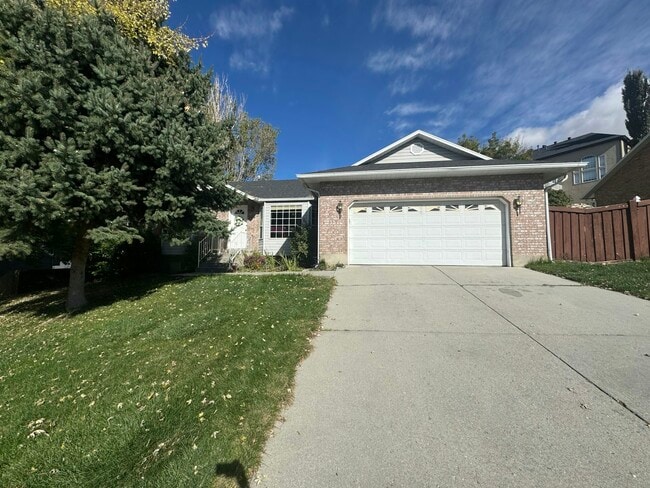 property at 1067 E 100 S St