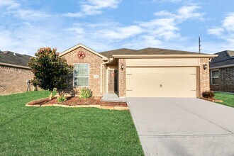 9526 Opal Gates Dr in Arcola, TX - Building Photo - Building Photo