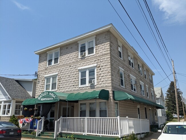 130 Jackson St, Unit 4 in Sanford, ME - Building Photo - Building Photo