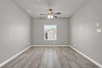 4250 Dorel Dr in Laredo, TX - Building Photo - Building Photo