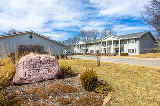 Crossroads Colony Condominiums in West Des Moines, IA - Building Photo - Building Photo