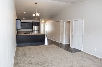 Foxtail Creek Townhomes in Sioux Falls, SD - Building Photo - Building Photo