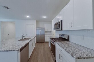 31914 Katelin Cir in Leesburg, FL - Building Photo - Building Photo