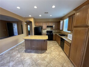 7965 Limestone Arch Ave in Las Vegas, NV - Building Photo - Building Photo
