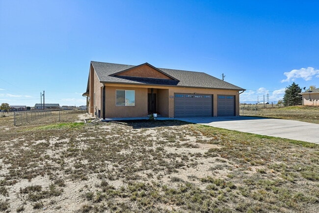 property at 1140 E Dove Creek Dr