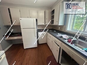 345 Youville St in Manchester, NH - Building Photo - Building Photo