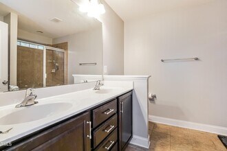 124 Owensboro Ct in Raleigh, NC - Building Photo - Building Photo
