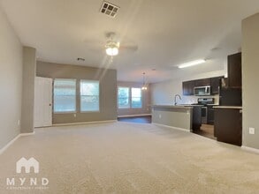 1100 Mitchell Dr in Hutto, TX - Building Photo - Building Photo