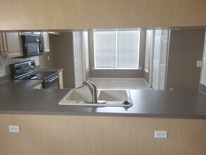 7916 Floradora Dr in New Port Richey, FL - Foto de edificio - Building Photo