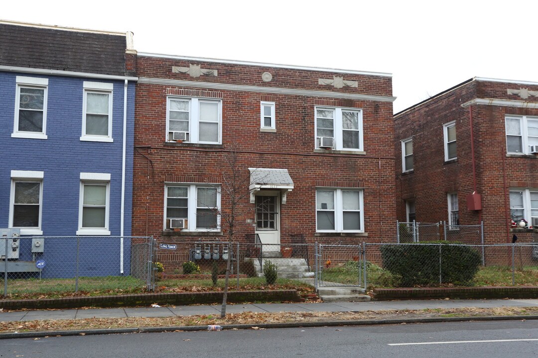 1633 W Virginia Ave NE in Washington, DC - Building Photo