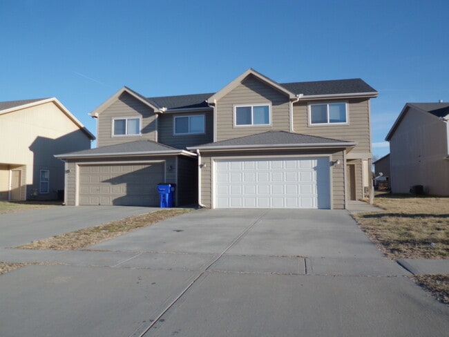 property at 915 Jackalope Ct