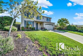 3050 Blue Sky Ct in Vallejo, CA - Building Photo - Building Photo