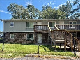 6077 Pine St in Austell, GA - Building Photo