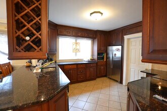 70 Hobart St, Unit 1 in Boston, MA - Building Photo - Building Photo