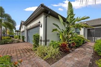 5952 Mayflower Way in Ave Maria, FL - Foto de edificio - Building Photo