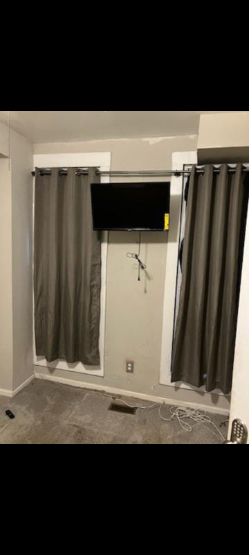 property at 1633 N Payson St