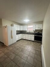 13 Wittig Ct in Clinton, MA - Building Photo - Building Photo