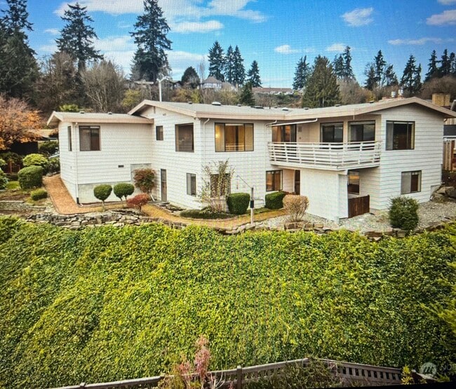 4233 S 252nd Pl in Kent, WA - Foto de edificio - Building Photo