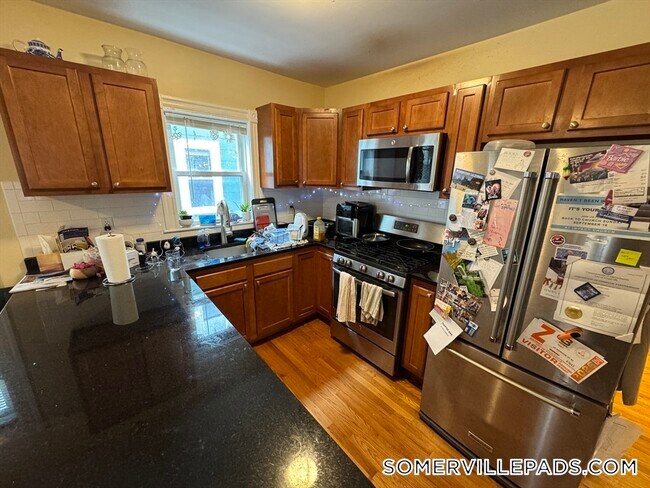 44 Gorham St, Unit 2 in Somerville, MA - Building Photo - Building Photo