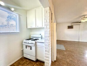 237-243 W Roger Rd in Tucson, AZ - Building Photo - Building Photo