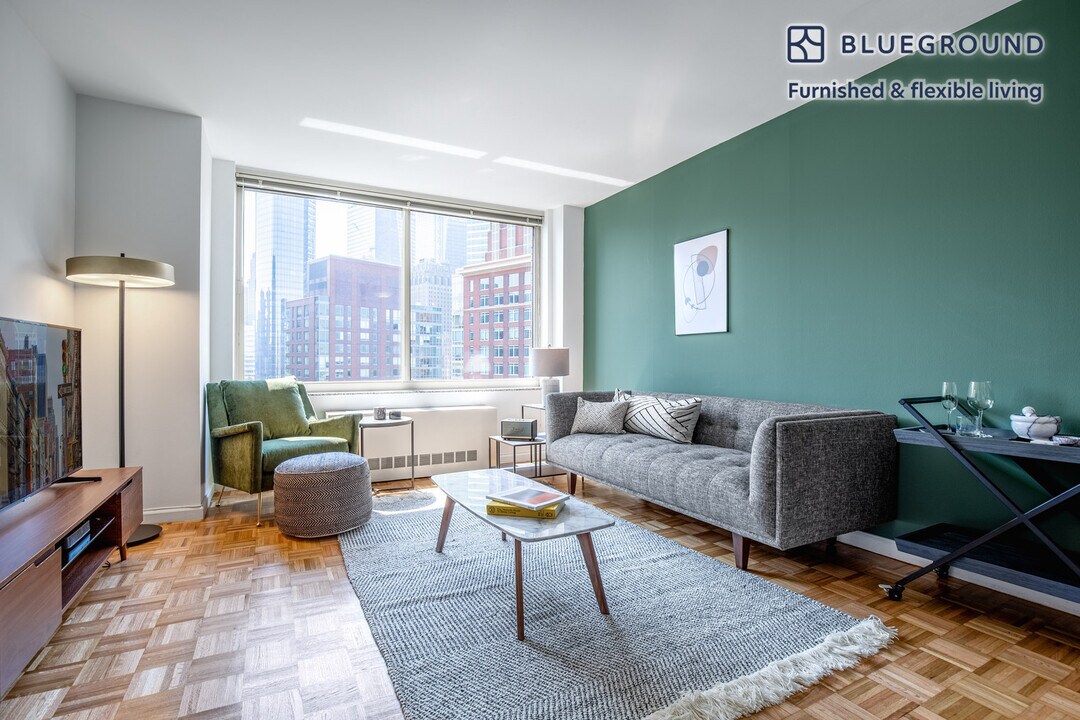 400 Chambers St in New York, NY - Building Photo