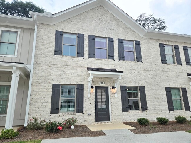 property at 1257 Tigers Tail Trl