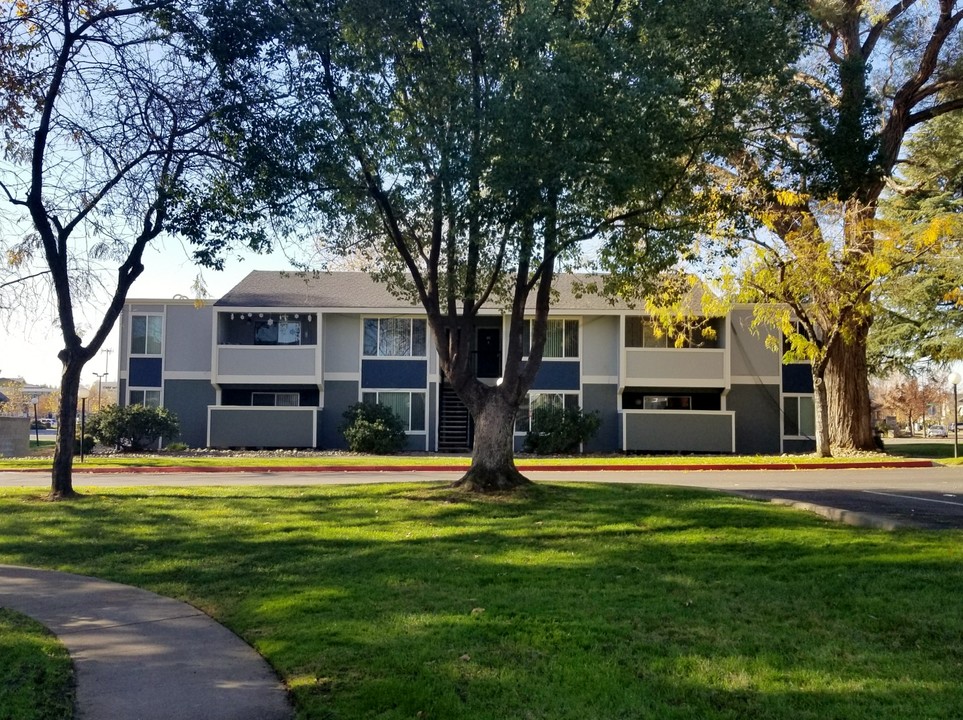 Glenbrook Apartments in Chico, CA - Building Photo