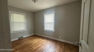 2110 Burwell Ave in Louisville, KY - Building Photo - Building Photo