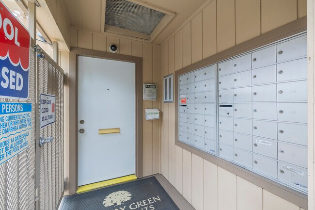 Parkway Green in Union City, CA - Foto de edificio - Building Photo