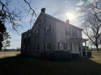 14098 Kutztown Rd in Fleetwood, PA - Foto de edificio - Building Photo