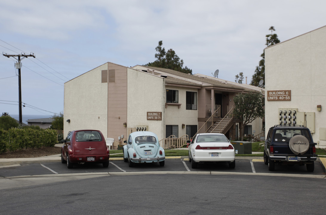 Vista Aliso in Laguna Beach, CA - Building Photo