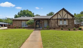 7294 Church Park Dr in Fort Worth, TX - Building Photo