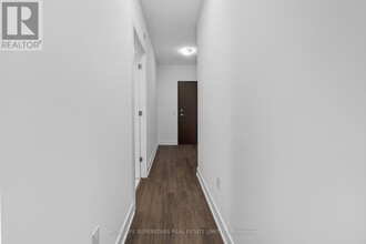 2 Teagarden Ct in Toronto, ON - Building Photo - Building Photo