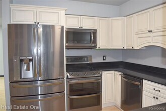 460 Baldwin Ave in Rochester, MI - Building Photo - Building Photo