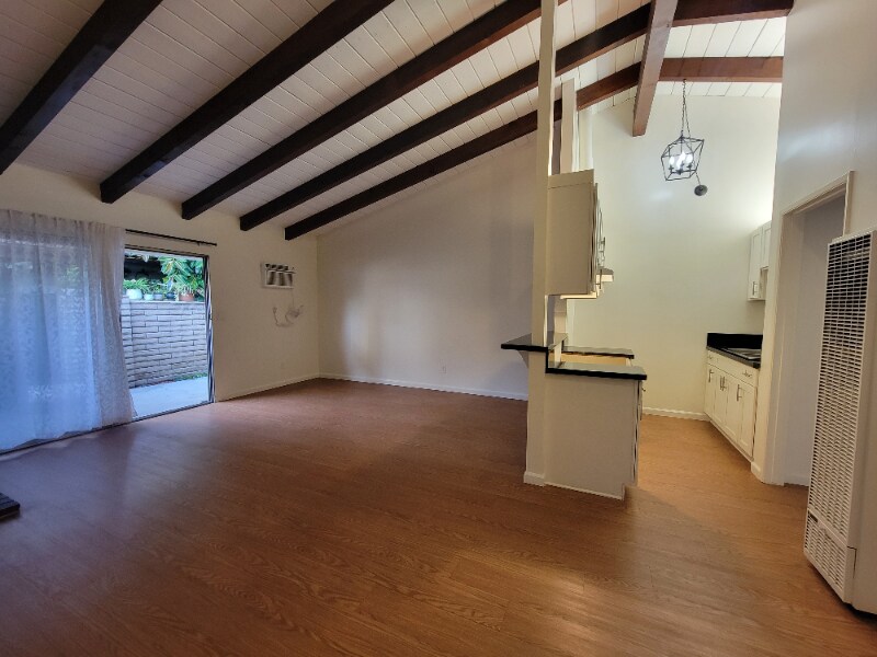 7340 Ventura Canyon Ave in Los Angeles, CA - Building Photo