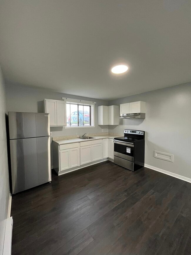 450 Raymond Ave in Bathurst, NB - Building Photo - Building Photo