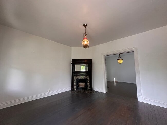 1127 Ash St in Louisville, KY - Building Photo - Building Photo