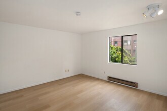 4911 Fremont Ave N in Seattle, WA - Building Photo - Building Photo
