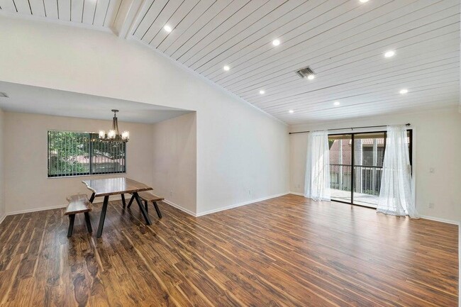 5720 Coach House Cir in Boca Raton, FL - Building Photo - Building Photo