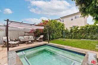 3804 Lenawee Ave in Culver City, CA - Building Photo - Building Photo