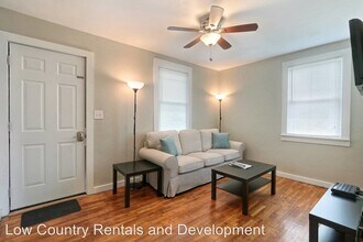 309 E 58th St in Savannah, GA - Building Photo - Building Photo