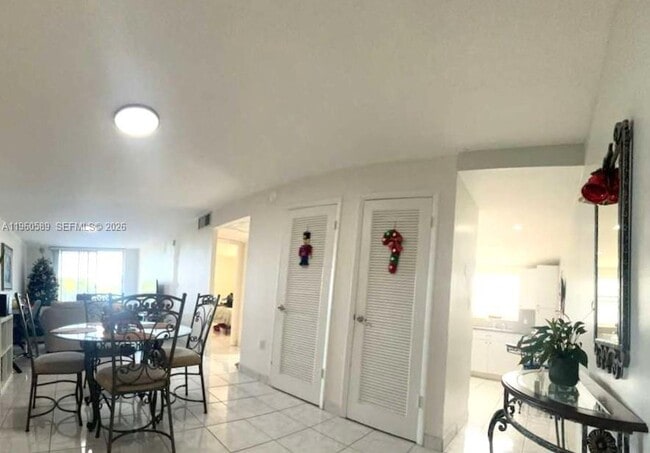 910 Michigan Ave in Miami Beach, FL - Building Photo - Building Photo