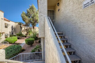 2977 Juniper Hills Blvd in Las Vegas, NV - Building Photo - Building Photo