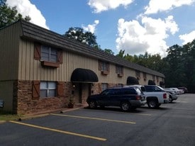 329 E 6th St in Rusk, TX - Building Photo