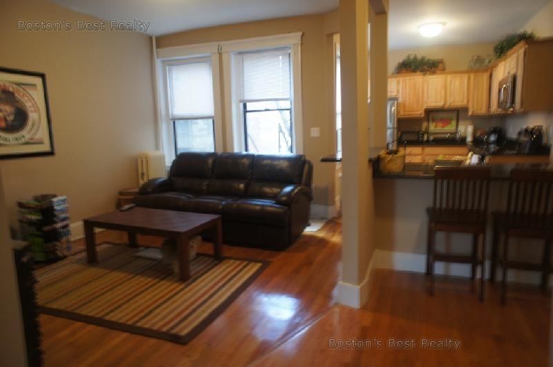 1325 Commonwealth Avenue-Unit -22 in Boston, MA - Building Photo