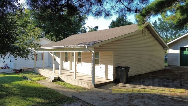 property at 811 Pinewood Dr