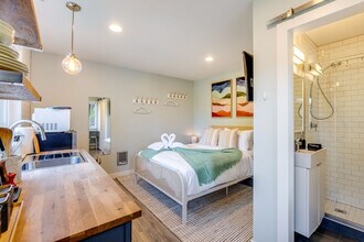 8725 29th Ave NW, Unit SI ID1035884P in Seattle, WA - Building Photo - Building Photo