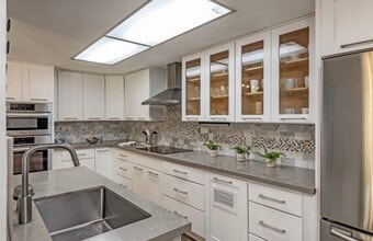 20720 4th St in Saratoga, CA - Building Photo - Building Photo