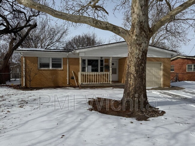 property at 3439 S Walnut St